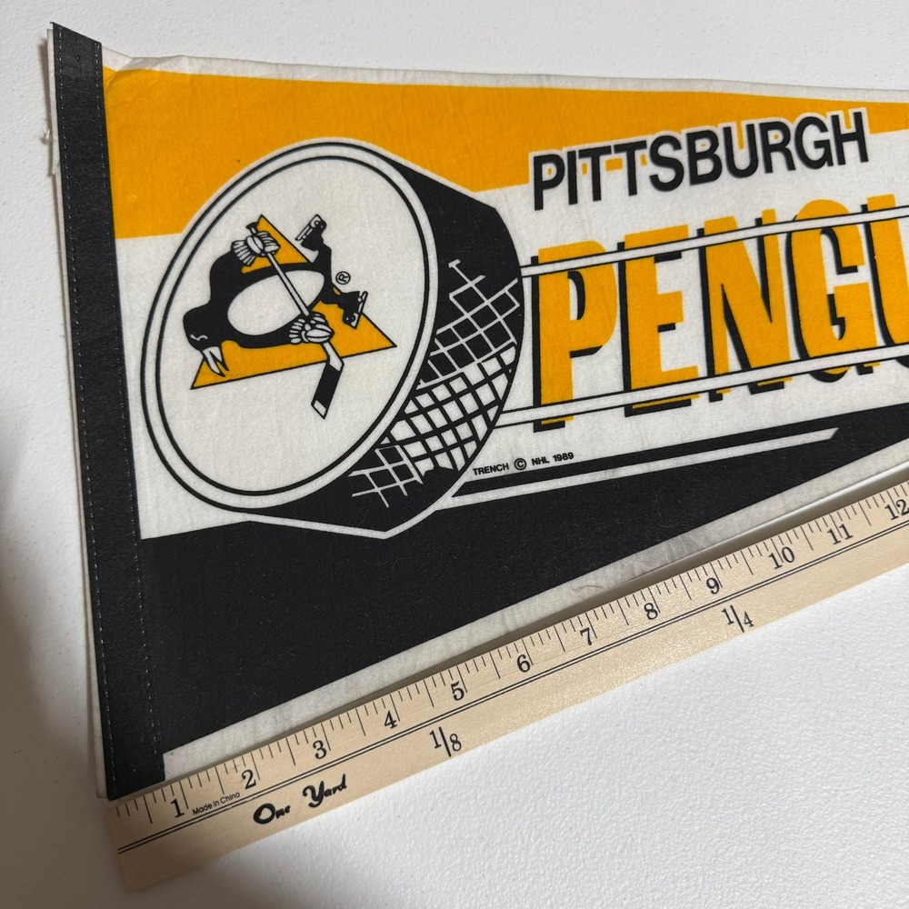 Vintage 1989 Pittsburgh Penguins NHL Felt Pennant Trench Black Gold 29 Inch